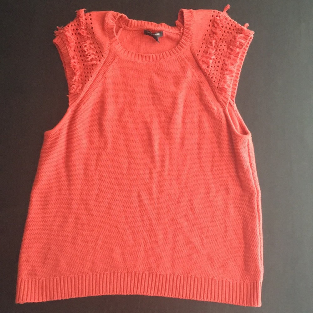 Sleeveless sweater
